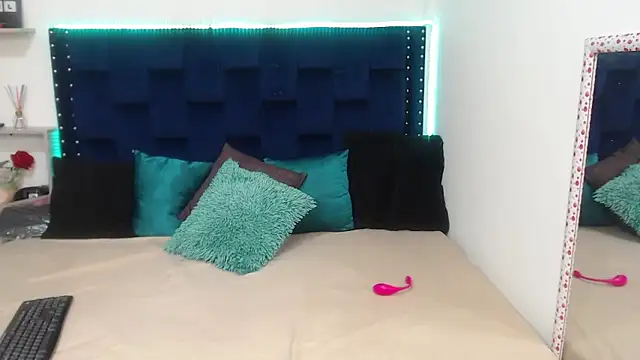 ARTEMIZA LOVE  online show from 03/11/25, 12:17