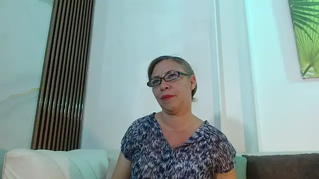 ARTEMIZA LOVE  online show from 10/17/25, 12:41