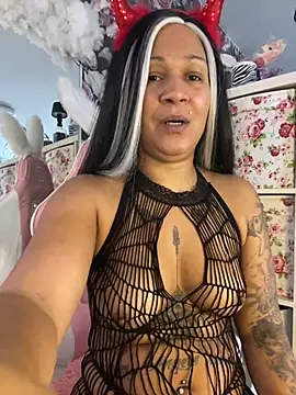 Jaylaloveofficial online show from 10/31/25, 10:05