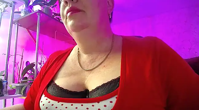 Snapshot of _Sweet_Woman chatting on 01/10/25, 12:15  Sweet Woman online show from 01/10/25, 12:15