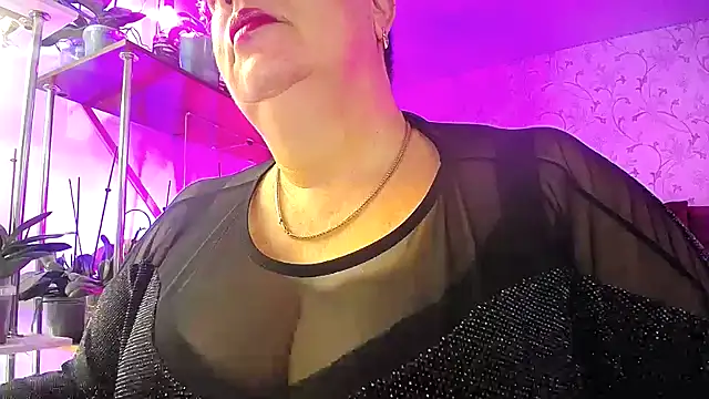 Snapshot of _Sweet_Woman chatting on 10/19/25, 05:41  Sweet Woman online show from 10/19/25, 05:41