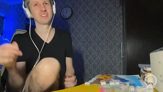 Snapshot of Aki-Laky chatting on 03/03/26, 07:09 Aki-Laky online show from 03/03/26, 07:09