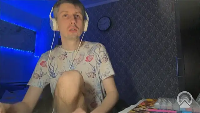 Snapshot of Aki-Laky chatting on 03/19/26, 08:46 Aki-Laky online show from 03/19/26, 08:46