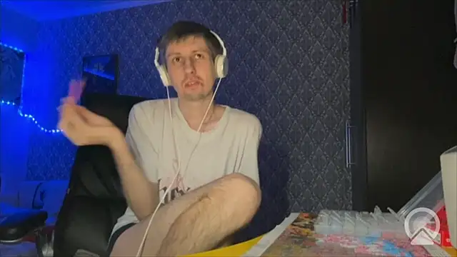 Snapshot of Aki-Laky chatting on 04/08/26, 06:52 Aki-Laky online show from 04/08/26, 06:52