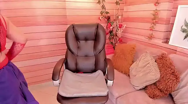 marien thomson  online show from 02/09/25, 02:17