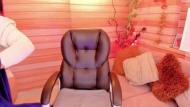 marien thomson  online show from 02/11/25, 06:08