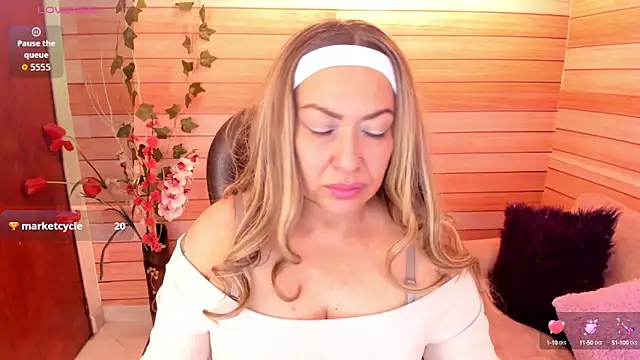 marien thomson  online show from 10/10/25, 02:54