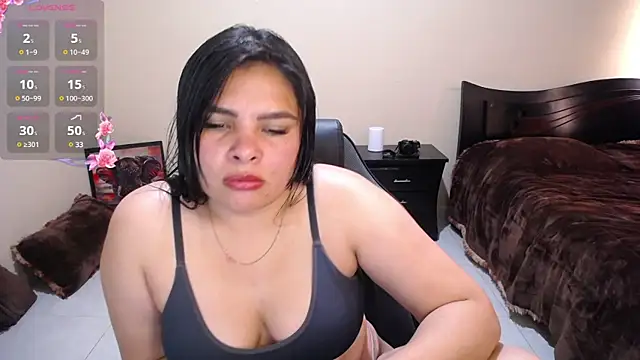 Snapshot of goddess_valXX chatting on 03/14/25, 06:50 goddess valXX online show from 03/14/25, 06:50