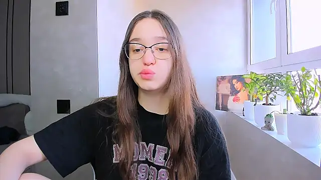 Snapshot of fancy_bunny chatting on 03/18/26, 07:00 fancy bunny online show from 03/18/26, 07:00