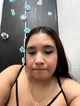 melyescobar online show from 12/02/25, 03:34