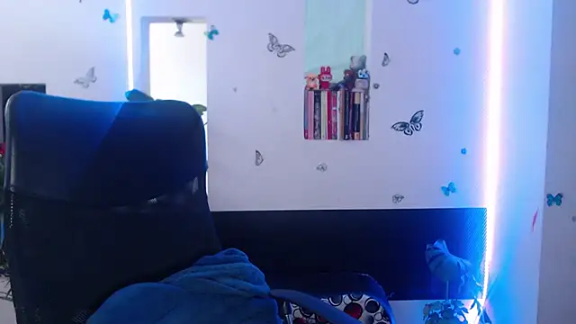 Snapshot of Lia-mitch chatting on 02/20/26, 01:55 Lia-mitch online show from 02/20/26, 01:55