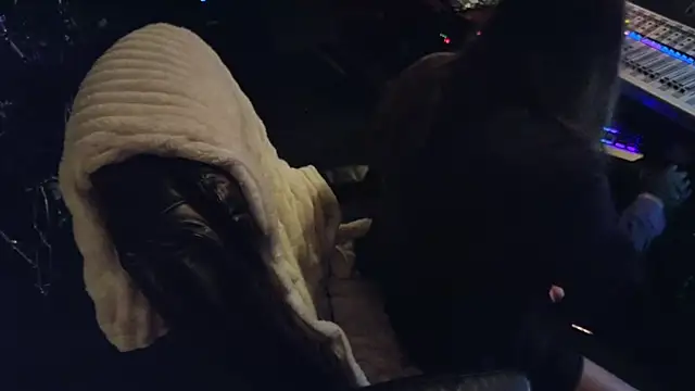 Snapshot of NinasNylonz chatting on 02/06/25, 05:09 NinasNylonz online show from 02/06/25, 05:09