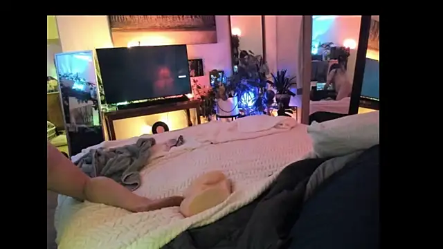 Snapshot of NinasNylonz chatting on 02/19/25, 12:55 NinasNylonz online show from 02/19/25, 12:55