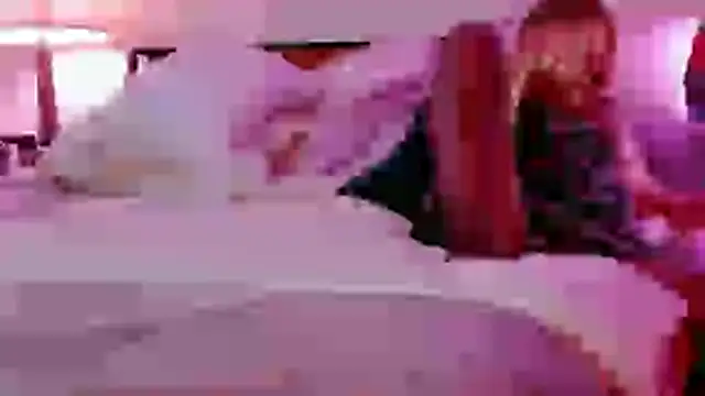 Snapshot of NinasNylonz chatting on 10/11/25, 04:12 NinasNylonz online show from 10/11/25, 04:12