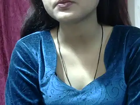Snapshot of Aayesha chatting on 12/28/24, 03:15 Aayesha online show from 12/28/24, 03:15
