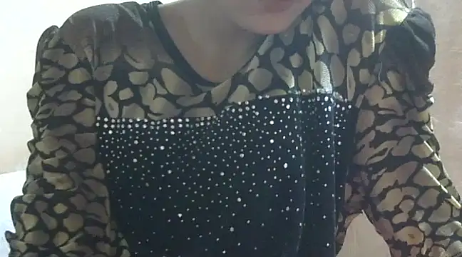 Snapshot of Aayesha chatting on 02/15/25, 04:47 Aayesha online show from 02/15/25, 04:47