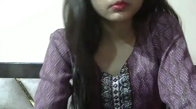 Snapshot of Aayesha chatting on 02/22/25, 11:24 Aayesha online show from 02/22/25, 11:24