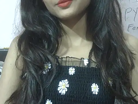 Snapshot of Aayesha chatting on 12/14/25, 06:30 Aayesha online show from 12/14/25, 06:30