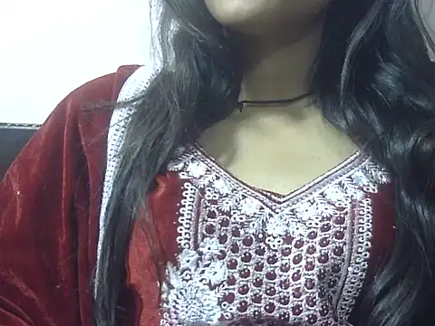 Snapshot of Aayesha chatting on 02/06/26, 01:10 Aayesha online show from 02/06/26, 01:10