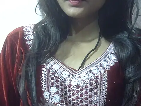 Snapshot of Aayesha chatting on 02/07/26, 07:45 Aayesha online show from 02/07/26, 07:45