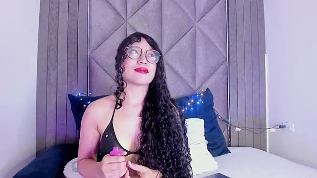 BriaConner  online show from 02/10/25, 05:14