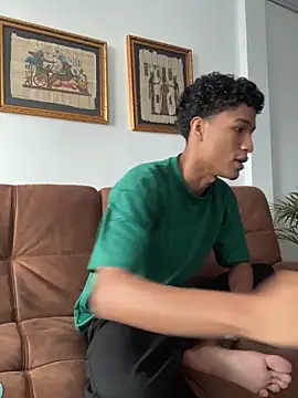 Snapshot of Masterikee chatting on 11/29/25, 11:46 Masterikee online show from 11/29/25, 11:46