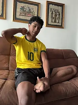 Snapshot of Masterikee chatting on 12/19/25, 12:23 Masterikee online show from 12/19/25, 12:23