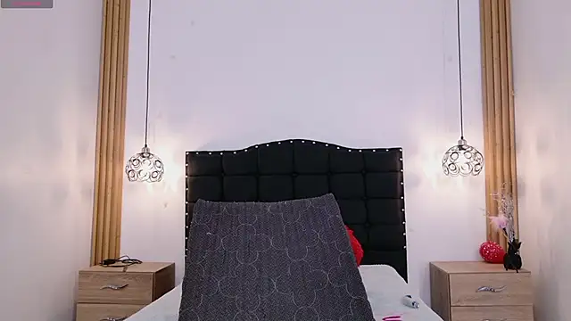 Snapshot of FULL_TENTATION_ chatting on 03/21/26, 08:23 FULL TENTATION online show from 03/21/26, 08:23