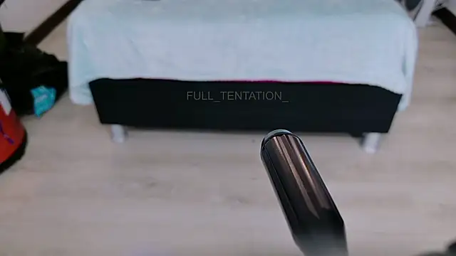 Snapshot of FULL_TENTATION_ chatting on 04/13/26, 08:36 FULL TENTATION online show from 04/13/26, 08:36