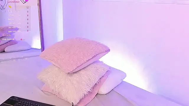 Snapshot of sherylgrey chatting on 03/08/25, 02:45 sherylgrey online show from 03/08/25, 02:45