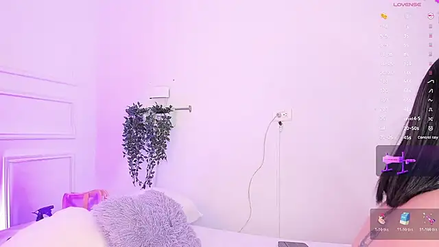 Snapshot of sherylgrey chatting on 11/28/25, 11:51 sherylgrey online show from 11/28/25, 11:51