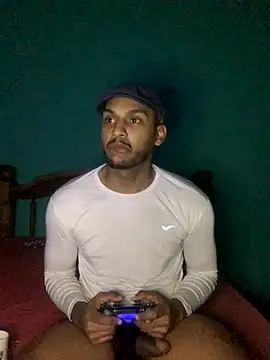 Pinocchiu online show from 10/10/25, 03:27