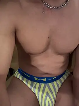 Snapshot of Komne24 chatting on 03/24/26, 03:06 Komne24 online show from 03/24/26, 03:06