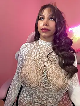 Snapshot of MadeleineSanez chatting on 03/16/26, 09:30 MadeleineSanez online show from 03/16/26, 09:30