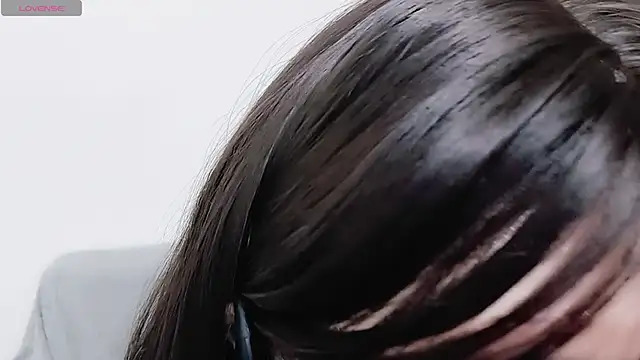 Snapshot of Fine-sand chatting on 04/13/26, 03:06 Fine-sand online show from 04/13/26, 03:06