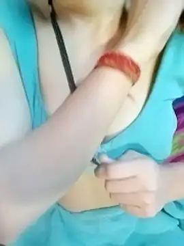 Snapshot of Bulbul_02 chatting on 02/05/26, 05:45 Bulbul 02 online show from 02/05/26, 05:45