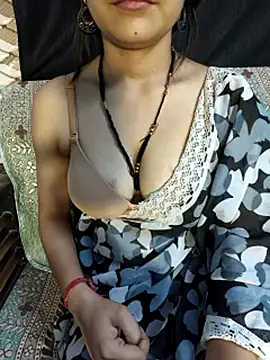 Snapshot of Bulbul_02 chatting on 04/23/26, 12:29 Bulbul 02 online show from 04/23/26, 12:29