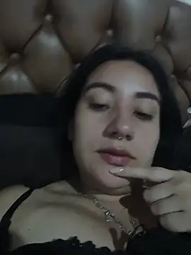 Snapshot of Hellen_Alex chatting on 03/11/26, 02:34 Hellen Alex online show from 03/11/26, 02:34