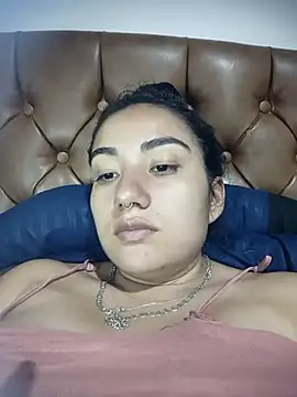Snapshot of Hellen_Alex chatting on 04/06/26, 02:18 Hellen Alex online show from 04/06/26, 02:18