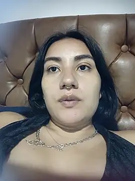 Snapshot of Hellen_Alex chatting on 04/08/26, 01:44 Hellen Alex online show from 04/08/26, 01:44
