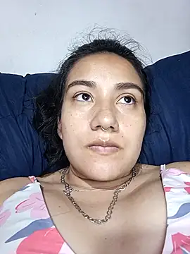 Snapshot of Hellen_Alex chatting on 05/06/26, 03:06 Hellen Alex online show from 05/06/26, 03:06