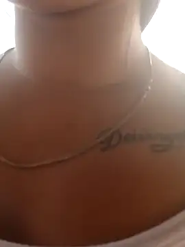 Snapshot of naughty-girl01 chatting on 12/20/24, 01:43 naughty-girl01 online show from 12/20/24, 01:43