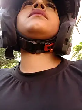 Snapshot of naughty-girl01 chatting on 12/26/24, 02:27 naughty-girl01 online show from 12/26/24, 02:27