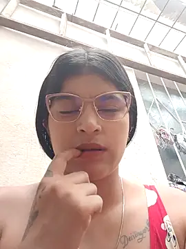 Snapshot of naughty-girl01 chatting on 01/24/25, 01:47 naughty-girl01 online show from 01/24/25, 01:47