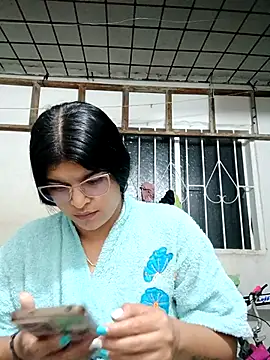 Snapshot of naughty-girl01 chatting on 02/27/25, 10:26 naughty-girl01 online show from 02/27/25, 10:26