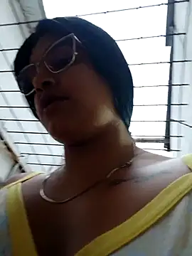 Snapshot of naughty-girl01 chatting on 03/02/25, 11:18 naughty-girl01 online show from 03/02/25, 11:18