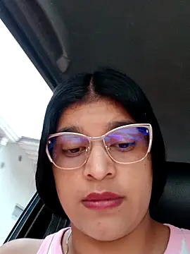 Snapshot of naughty-girl01 chatting on 03/02/25, 05:47 naughty-girl01 online show from 03/02/25, 05:47