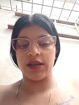 Snapshot of naughty-girl01 chatting on 03/06/25, 01:46 naughty-girl01 online show from 03/06/25, 01:46