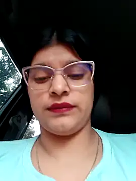 Snapshot of naughty-girl01 chatting on 03/08/25, 02:40 naughty-girl01 online show from 03/08/25, 02:40