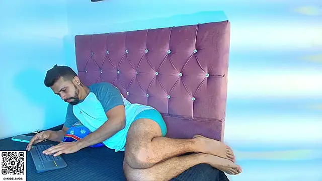 max ashley mds online show from 12/20/25, 01:40